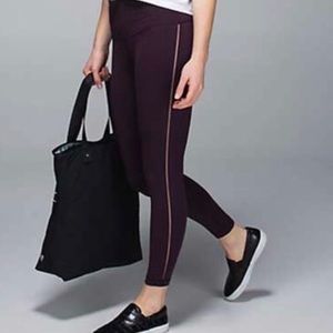 Lululemon High Times Wunder Under 7/8 Blk Cherry 6